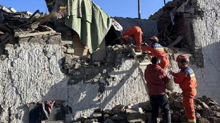 cinin tibet ozerk bolgesinde 68lik deprem cok sayida olu ve yarali RG5CTfM4