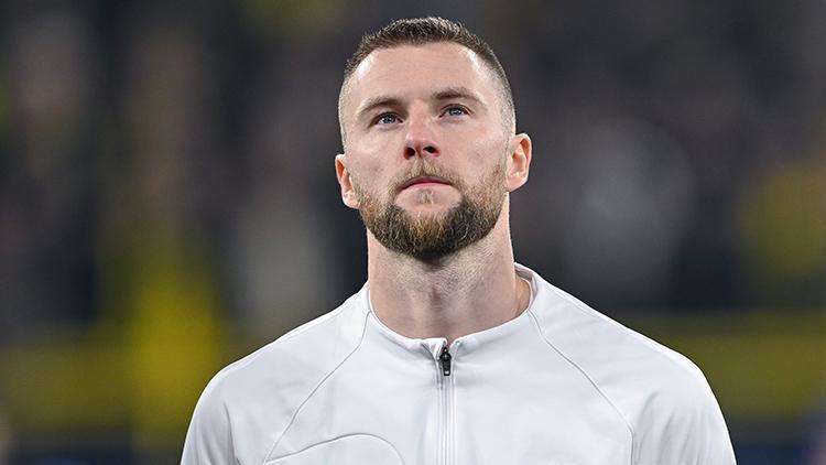 fransizlar 48 saatte bitecek diyerek milan skriniari duyurdu galatasaray en ciddi aday YwSwCEy4