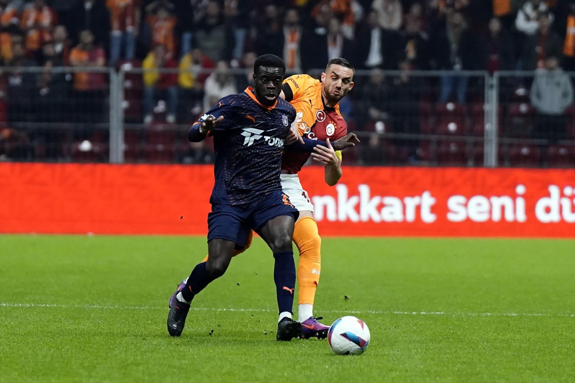 galatasaray basaksehir macindan one cikan fotograflar 11 T8WrXLRP