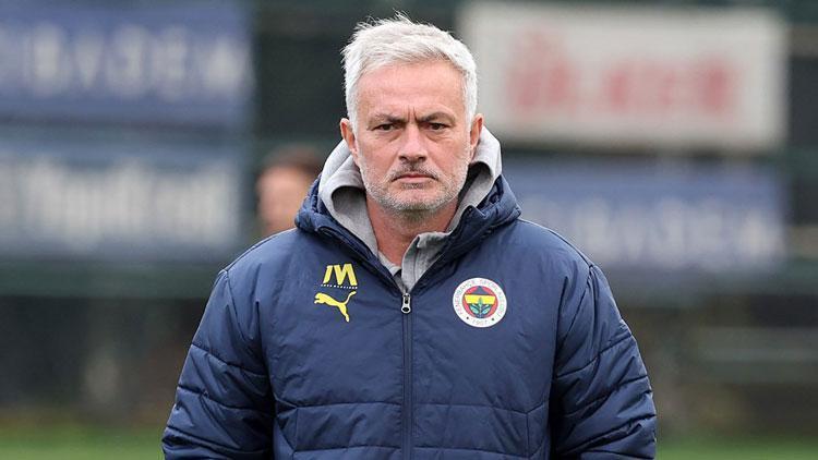 fenerbahce adana demirspor deplasmaninda mourinhonun ekibinde 4 eksik BaLnGy7E