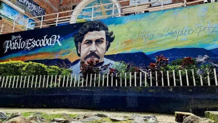 pablo escobar resmine belediye mudahalesi NqAcNUrl