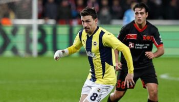 mert hakan yandastan mac sonu itiraf elimdeki kirik icin yanlis kaynar dendi ama fenerbahce 4QijYysg