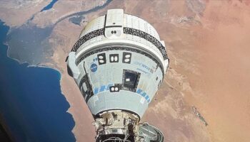 trump musktan istedi astronotlari geri getir X4HZOXRe