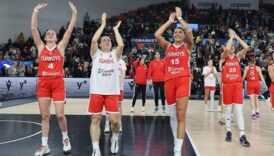 a milli kadin basketbol takimi 5te 5 pesinde 58X8YgZN