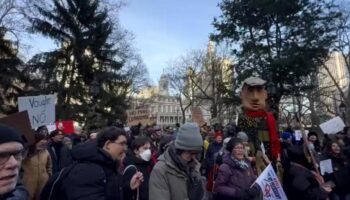 abdde halk sokakta trump ve muska karsi protesto JLsyxFy3