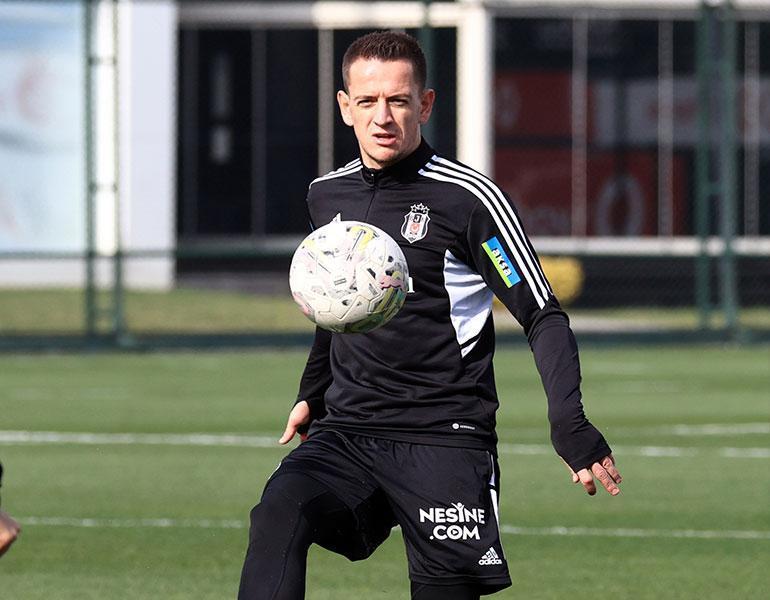 besiktas arroyoyu aldi amiri geri getirdi ekgB64MM