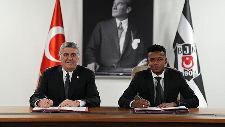 Beşiktaş'ın yeni transferi Keny Arroyo resmen imza attı! 1 besiktasin yeni transferi keny arroyo resmen imza atti 0 eljM8yHz
