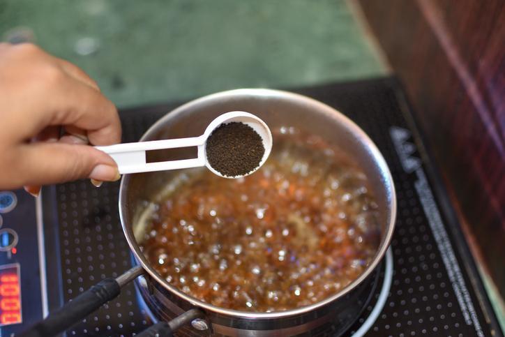 Binlerce yıl hastalıkların tedavisinde kullanıldı | Geleneksel chai tea ile modern yorumu arasında ne fark var? 9 binlerce yil hastaliklarin tedavisinde kullanildi geleneksel chai tea ile modern yorumu arasinda ne