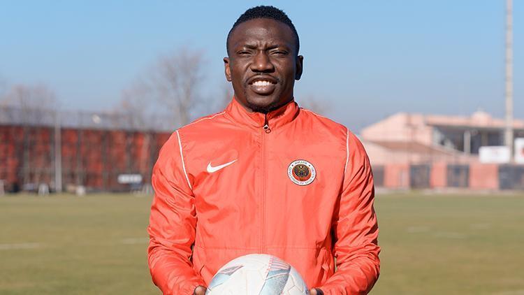 eski galatasarayli futbolcudan vatandasi osimhene ovgu CH9mV52z