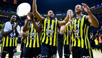 fenerbahce beko ocakta tum rakiplerini yakti BzK4msUS