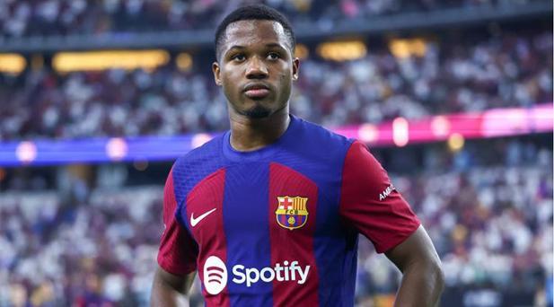 Fenerbahçe dünya yıldızını transfer ediyor! Beşiktaş Barcelona ile masaya oturacak | Galatasaray Fransa ve İspanya'da taarruzda 1 fenerbahce dunya yildizini transfer ediyor besiktas barcelona ile masaya oturacak galatasaray fransa ve