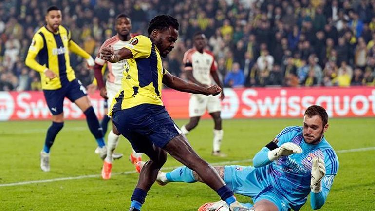 Fenerbahçeli Osayi Samuel'e resmi transfer teklifi geldi! Son gün sürprizi 1 fenerbahceli osayi samuele resmi transfer teklifi geldi son gun surprizi 0