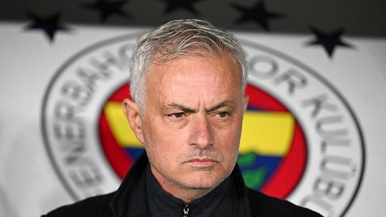 Fenerbahçe'nin Rizespor galibiyeti sonrası açıkladı: Mourinho'nun sürpriz kararının üç nedeni 3 fenerbahcenin rizespor galibiyeti sonrasi acikladi mourinhonun surpriz kararinin uc nedeni 2 qRVKZ3PE