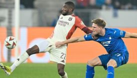 galatasaray lyonun sag bekine goz dikti B2CRwQht