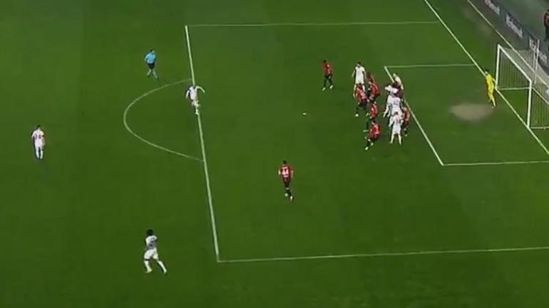 Gaziantep FK - Galatasaray maçında tartışmalı pozisyonlar: Ofsayt, penaltı, kırmızı kart... Hakem Kadir Sağlam'ın kararları çok konuşuldu! 1 gaziantep fk galatasaray macinda tartismali pozisyonlar ofsayt penalti kirmizi kart hakem kadir saglamin O1Lc5A3f