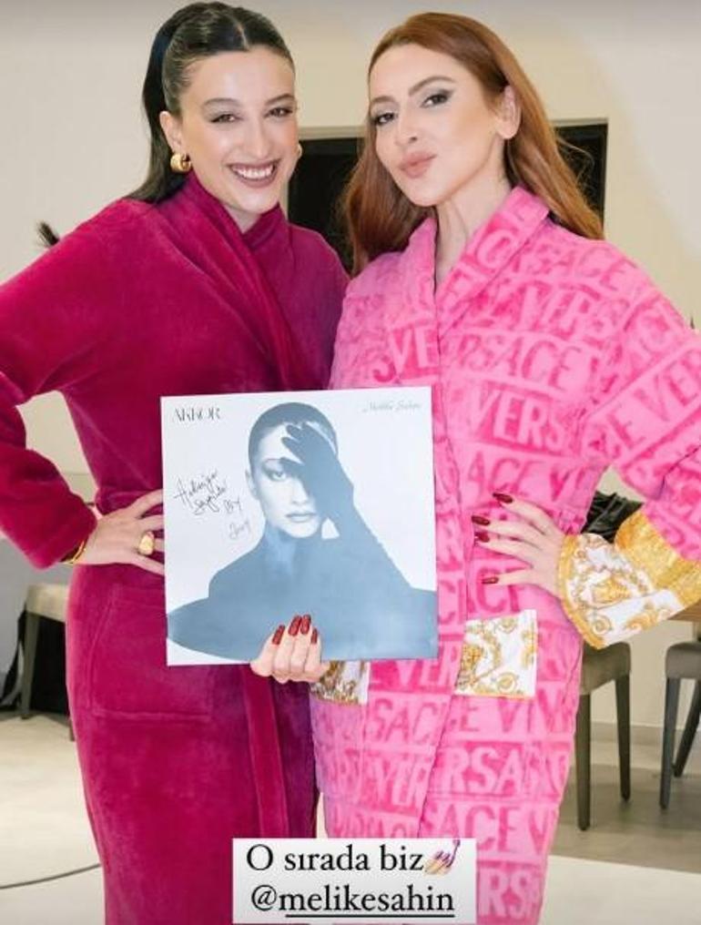 Hadise, Melike Şahin'i kıskandı mı? Fotoğraflı yanıt! 1 hadise melike sahini kiskandi mi fotografli yanit 0 4nuaETZs