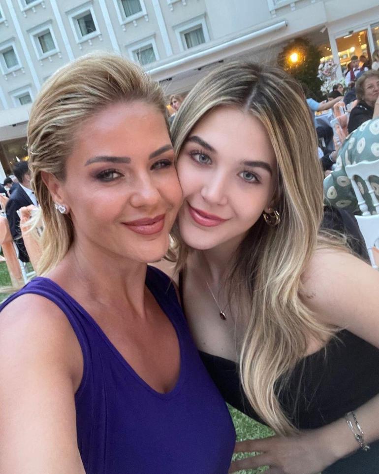 İngiltere’de eğitim aldı! Anne babasının izinde... 15 ingilterede egitim aldi anne babasinin izinde 14 6mQ2hzGn