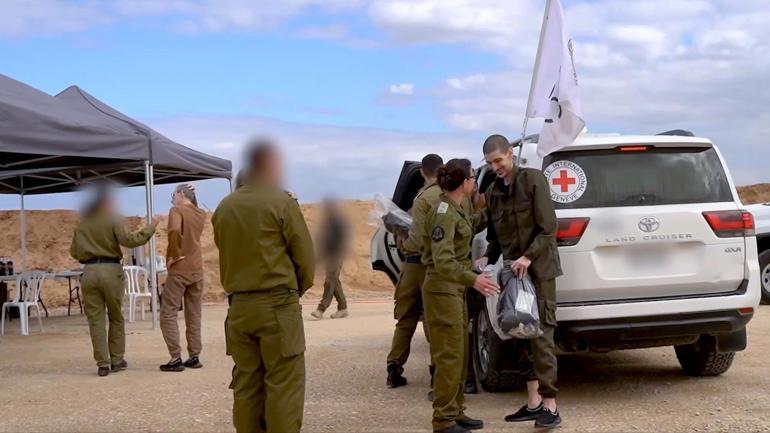 israilin serbest biraktigi filistinli esirler gazze seridine ulasti 2 GNhhE4Ce