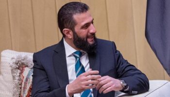 macrondan suriye devlet baskani es saraya davet 6N26Pr3F