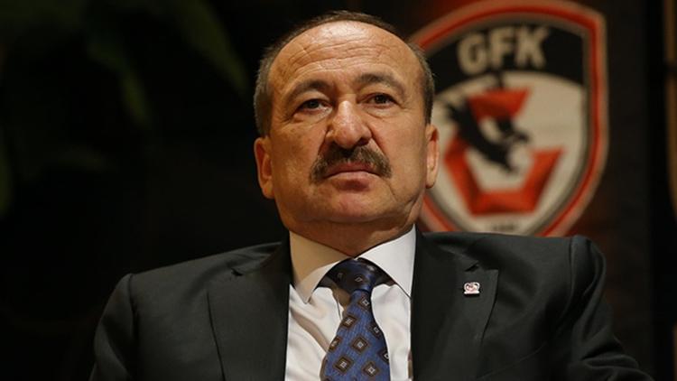 memik yilmaz iki buyuk kendi arasinda oynuyor anadolu kuluplerine yazik oluyor VSsJEPJ8