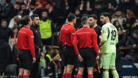 sahadan cekilme karari avrupa basininda turk futbolu paramparca ZtTx7D8z