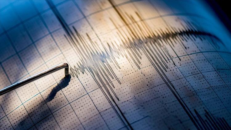 santorinide korkutan deprem 48 buyuklugunde izZzVh1B
