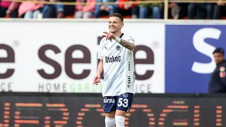 Sebastian Szymanski Fenerbahçe’nin 4000. golünü attı! Sebastian Szymanski kimdir, kaç yaşında? Fenebahçe’nin 3000. , 2000. ve 1000. golünü kim attı? 2 sebastian szymanski fenerbahcenin 4000 golunu atti sebastian szymanski kimdir kac yasinda fenebahcenin 3000