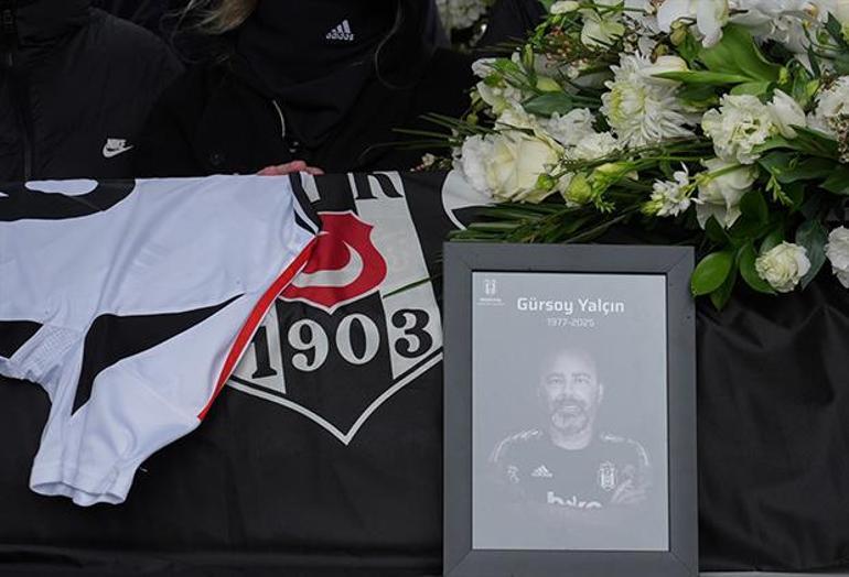 Sergen Yalçın'ın kardeşi Gürsoy Yalçın toprağa verildi 1 sergen yalcinin kardesi gursoy yalcin topraga verildi 0 NwhgCPrO