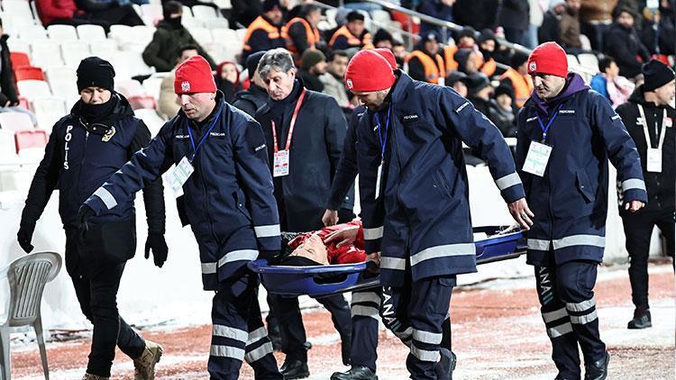 sivasspor besiktas macinda korkutan sakatlik kafa travmasi suphesiyle hastaneye kaldirildi rm4IDQkd
