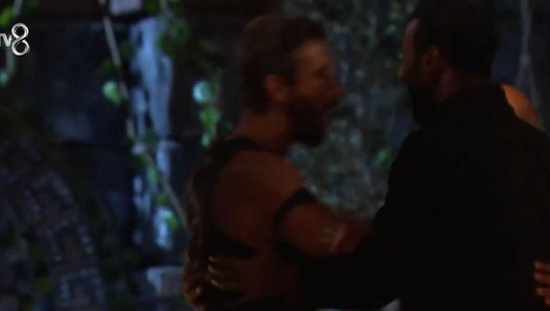 survivor kim elendi adem elendi mi 9 subat 2025 dun aksam survivor eleme CnXlGawJ