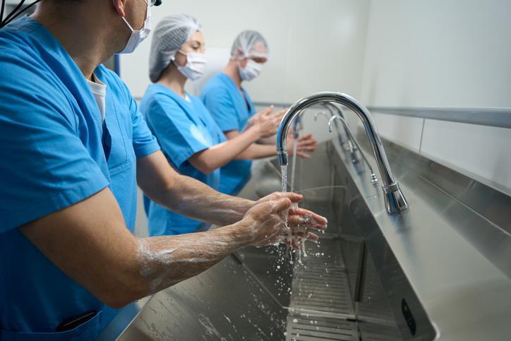 Ünlü doktorun çılgın deneyi: 5 yıl boyunca 'yıkanmadı'... Sonucu ne oldu? 8 unlu doktorun cilgin deneyi 5 yil boyunca yikanmadi sonucu ne oldu 7 bk4k92F4