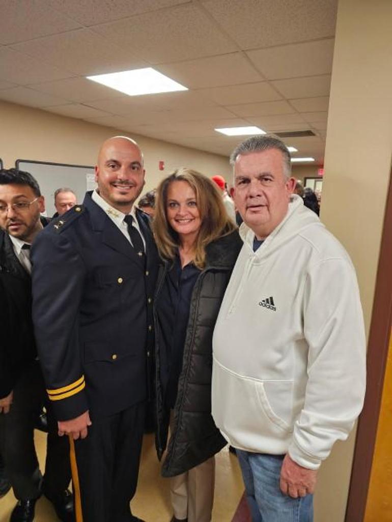 ABD'de New Jersey'de uzun yıllardır polislik yapan Türk'e şeflik görevi 4 abdde new jerseyde uzun yillardir polislik yapan turke seflik gorevi 3 QThmCqWi