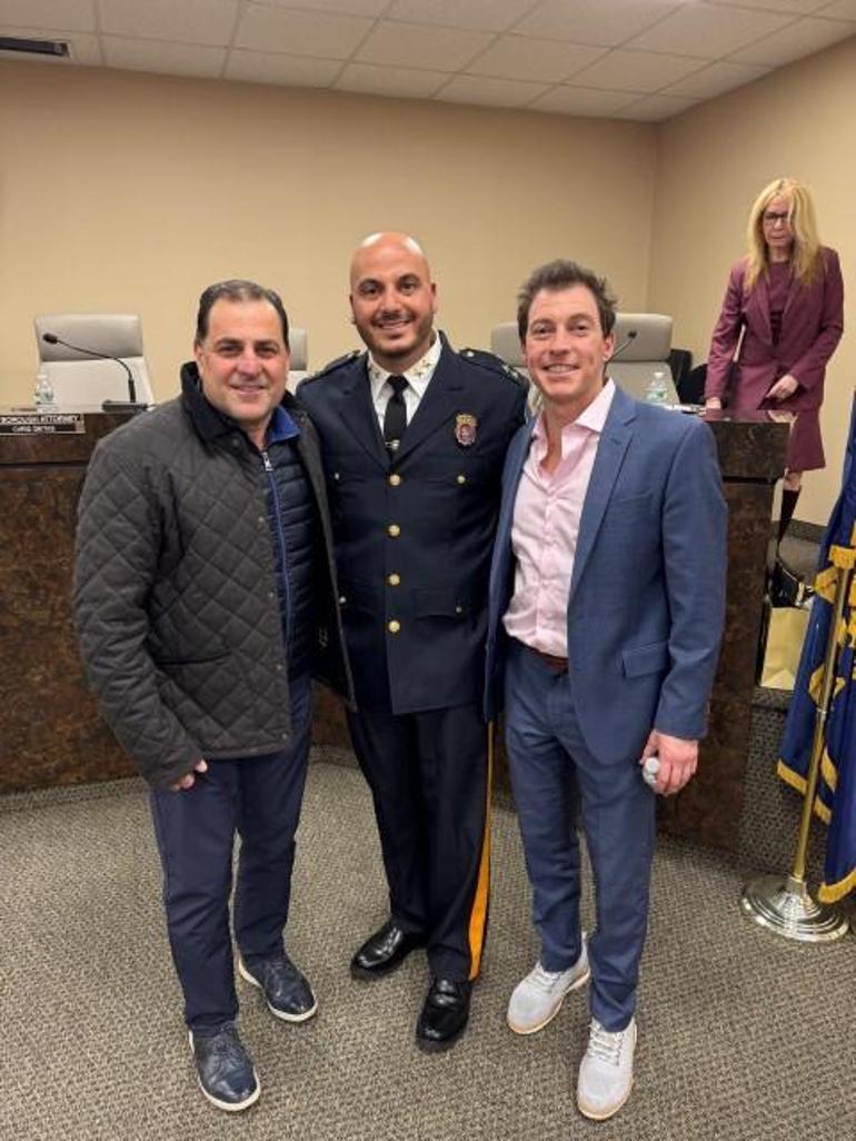ABD'de New Jersey'de uzun yıllardır polislik yapan Türk'e şeflik görevi 5 abdde new jerseyde uzun yillardir polislik yapan turke seflik gorevi 4 f2gyCnQe