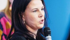 alman bakan tacizi anlatti h l gozumun onunde PLp4fnlN