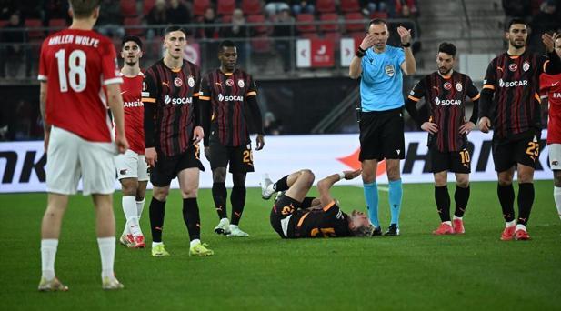 AZ Alkmaar 4-1 Galatasaray (UEFA Avrupa Ligi maçı özeti) 2 az alkmaar 4 1 galatasaray uefa avrupa ligi maci ozeti 1 2JzJSORO