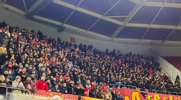 AZ Alkmaar 4-1 Galatasaray (UEFA Avrupa Ligi maçı özeti) 3 az alkmaar 4 1 galatasaray uefa avrupa ligi maci ozeti 2