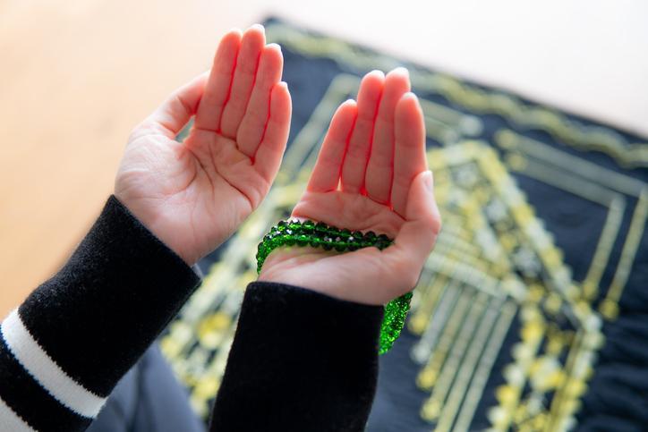 Berat Gecesi 3 Yasin’den sonra okunacak dua nedir, nasıl okunur? Berat Kandili’nde secdede okunacak dua 3 Yasin okumanın fazileti! 6 berat gecesi 3 yasinden sonra okunacak dua nedir nasil okunur berat kandilinde secdede okunacak MAQVrgly