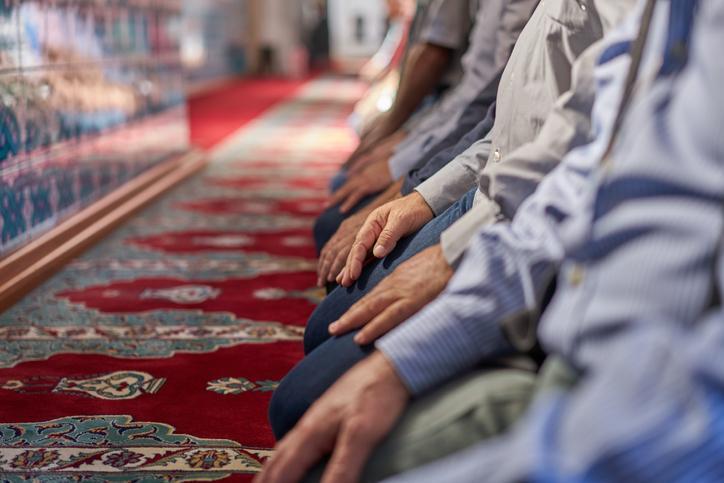 BERAT KANDİLİ TESBİH NAMAZI KILINIŞI (DİYANET BİLGİSİ) || Berat Gecesi Tesbih namazı nasıl kılınır, kaç rekat? Tesbih namazı ne zaman kılınır, hangi dua ve sureler okunur? 6 berat kandili tesbih namazi kilinisi diyanet bilgisi berat gecesi tesbih namazi nasil kilinir JdN7aX5D