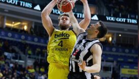 besiktas ve fenerbahce turkiye kupasi icin parkede gE1Nim5A