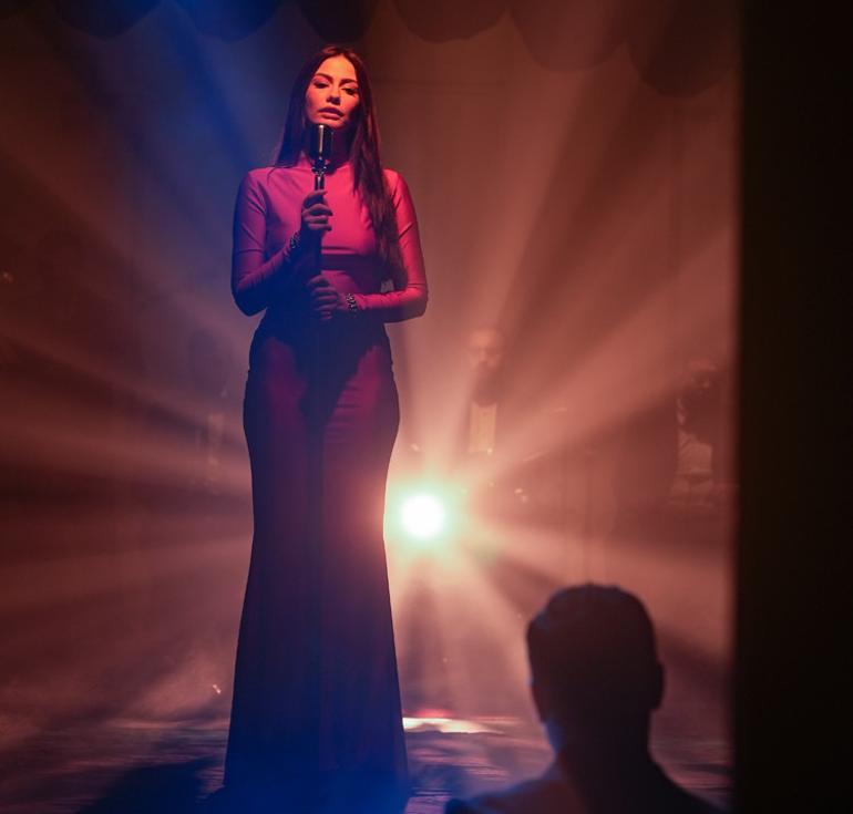 Demet Özdemir 'Eşref Rüya' için bir albüm kadar şarkı okudu 1 demet ozdemir esref ruya icin bir album kadar sarki okudu 0 dwJ3lR67