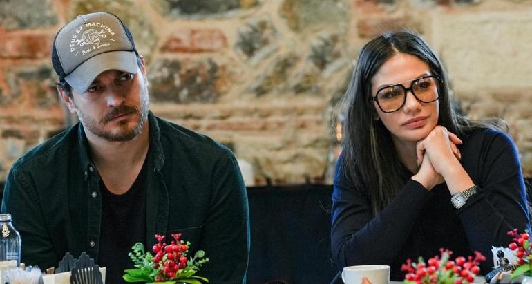 Demet Özdemir 'Eşref Rüya' için şarkı söyledi 2 demet ozdemir esref ruya icin sarki soyledi 1 Ydj8hekF