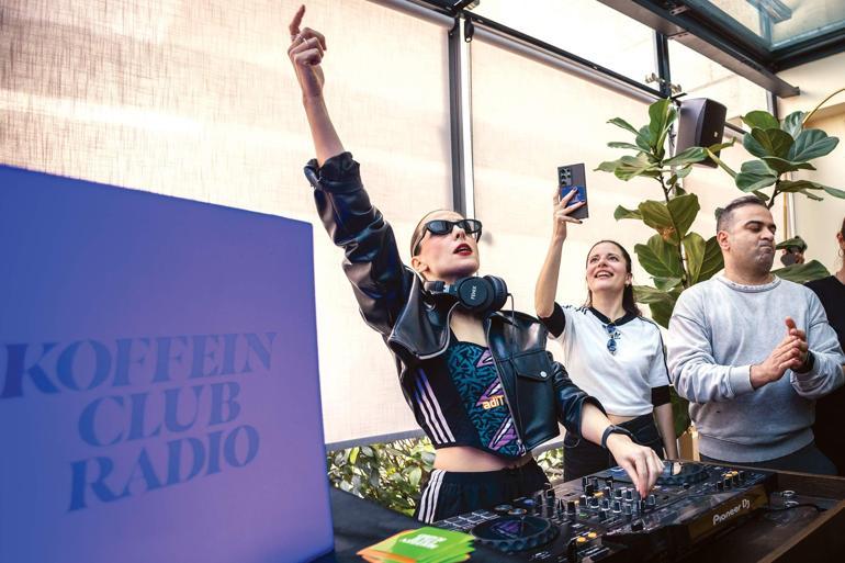 Düzenleyenler, katılanlar, DJ’ler anlattı: Kahve partilerini çok mu sevdik ve neden? 5 duzenleyenler katilanlar djler anlatti kahve partilerini cok mu sevdik ve neden 4 zhZhOyPJ