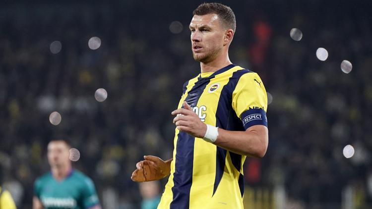Elinde kırık tespit edilmişti! Edin Dzeko derbide oynayacak mı, sağlık durumu nasıl? 1 elinde kirik tespit edilmisti edin dzeko derbide oynayacak mi saglik durumu nasil 0