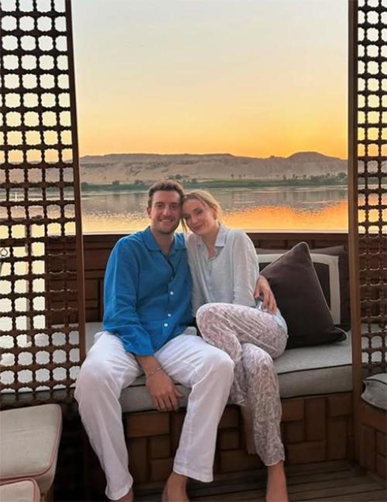 Eski kocasından iki çocuğu var: Sevgilisine de bir bebek vermeye hazır... Ondan çok iyi baba olur! 2 eski kocasindan iki cocugu var sevgilisine de bir bebek vermeye hazir ondan cok iyi