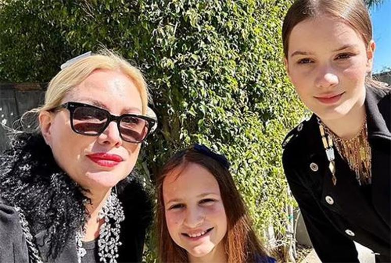 Evliliği de lüks hayatı da bir kabusla bitti: Ünlü oyuncu evinden atılıyor... 'Bir oda kiralayacak param bile yok!' 3 evliligi de luks hayati da bir kabusla bitti unlu oyuncu evinden atiliyor bir oda QgPGRGmu