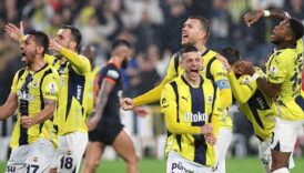 fenerbahce 7de 7 icin sahada gFmCWOTK
