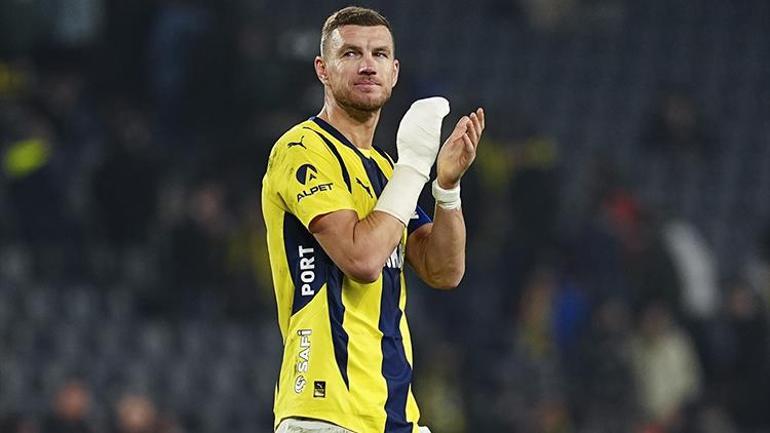 Fenerbahçe'nin Kasımpaşa galibiyeti sonrası herkes yıldız oyuncuyu konuşuyor: 'Fenerbahçe'yi 3-6-2 oynatan adam! Çok özel oyuncu' 2 fenerbahcenin kasimpasa galibiyeti sonrasi herkes yildiz oyuncuyu konusuyor fenerbahceyi 3 6 2 oynatan adam cok ozel 2wCrgE6R