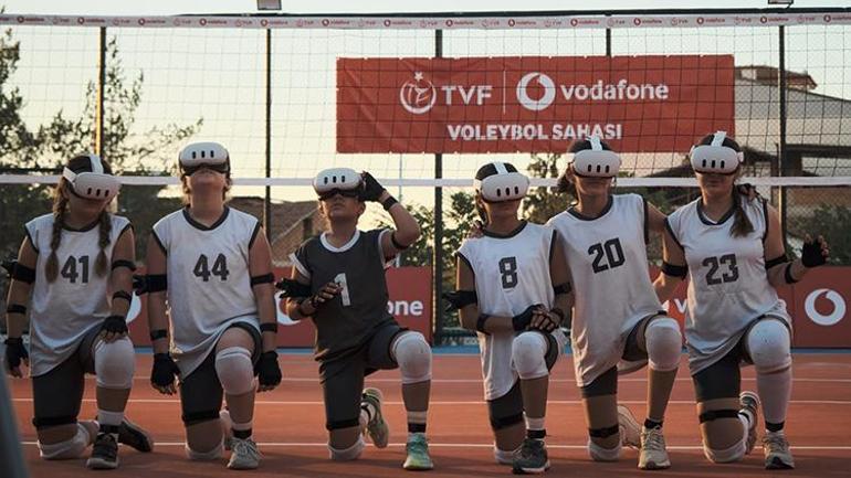 Filenin Sultanları ve Malatyalı genç voleybolcular 5.5G ile aynı sahada buluştu 1 filenin sultanlari ve malatyali genc voleybolcular 55g ile ayni sahada bulustu 0 aXcsG7qi