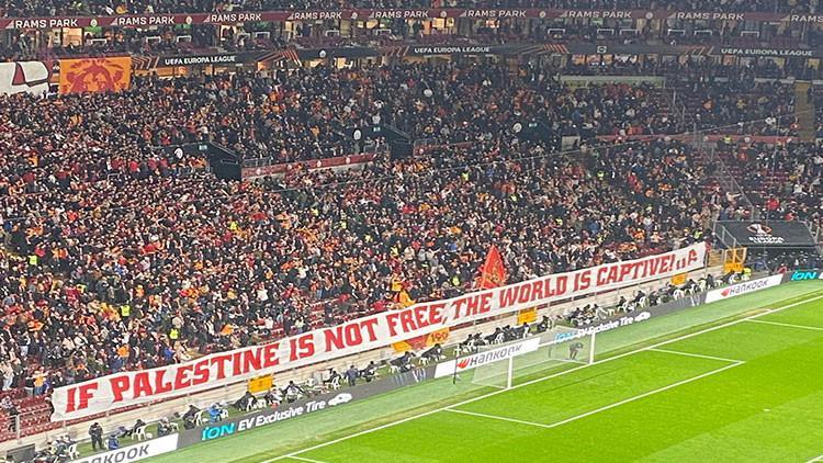 galatasaray taraftarindan filistine destek celtice tesekkur 1ngO9mhd