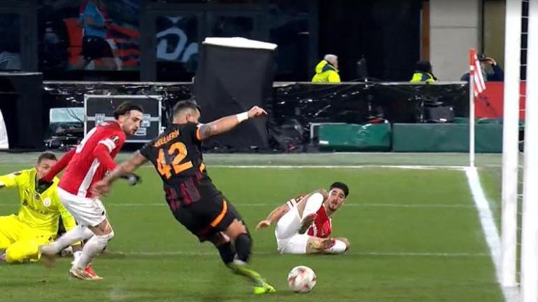 Galatasaray'da Abdülkerim Bardakcı, AZ Alkmaar maçında ne yaptıysa olmadı! Kaan Ayhan kırmızı kart gördü, akıllara Prag maçı geldi... 2 galatasarayda abdulkerim bardakci az alkmaar macinda ne yaptiysa olmadi kaan ayhan kirmizi kart gordu OAAtV5rk